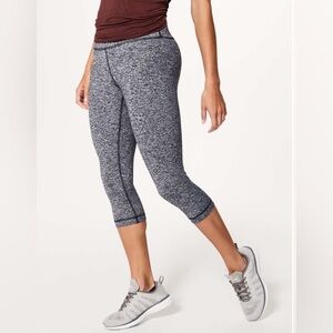 Lululemon Wunder Under Hi-Rise 1/2 Tight *17"
Heathered Black